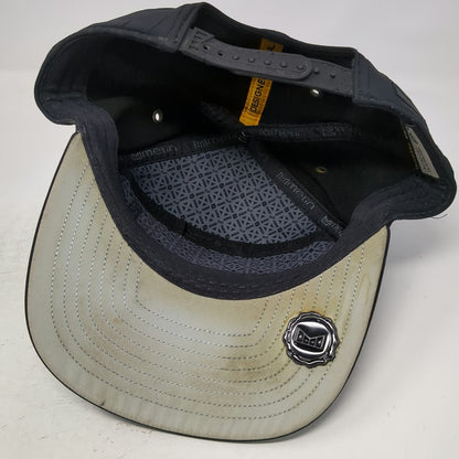 Melin Snapback Black Hat XL Trenches Thermal Performance Tech Distressed