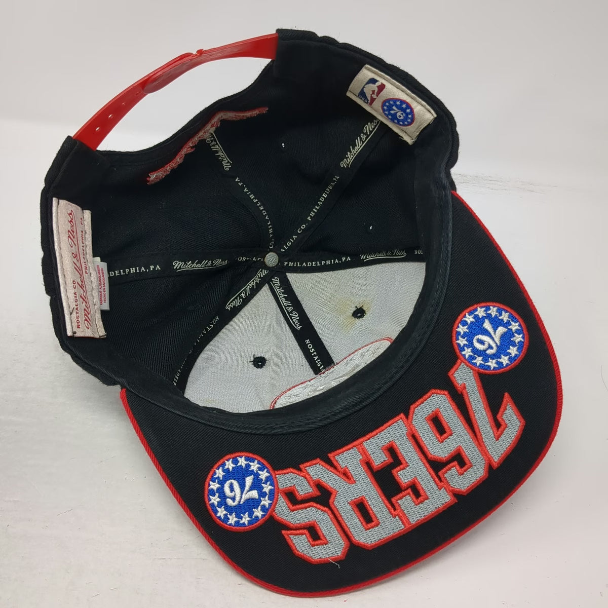Mitchell & Ness Philadelphia 76ers NBA Snapback Hat Black Red One Size Flat Brim