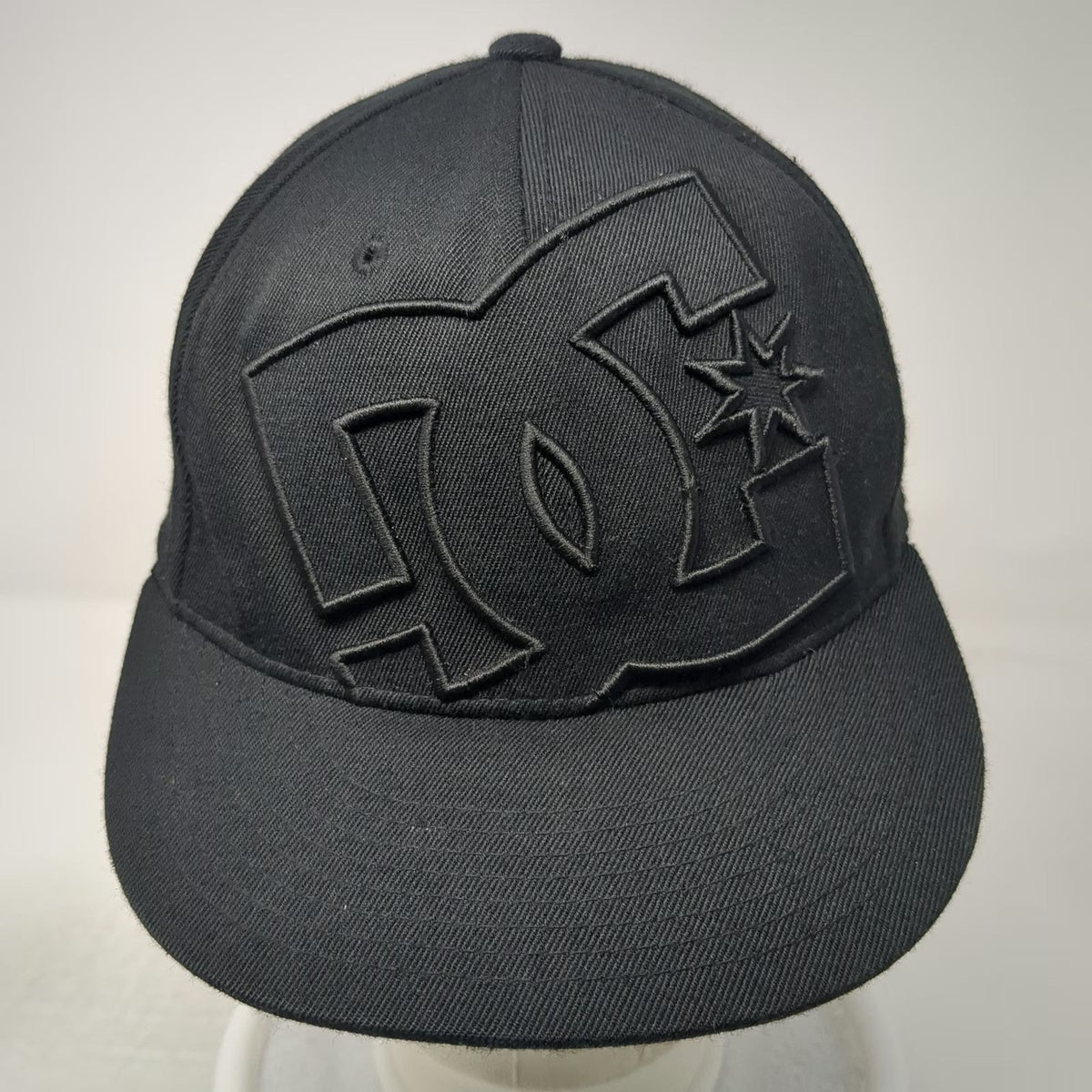 DC Baseball Cap Black 7 1/4 Tonal Logo Embroidery Flat Brim 210 Fitted Hat