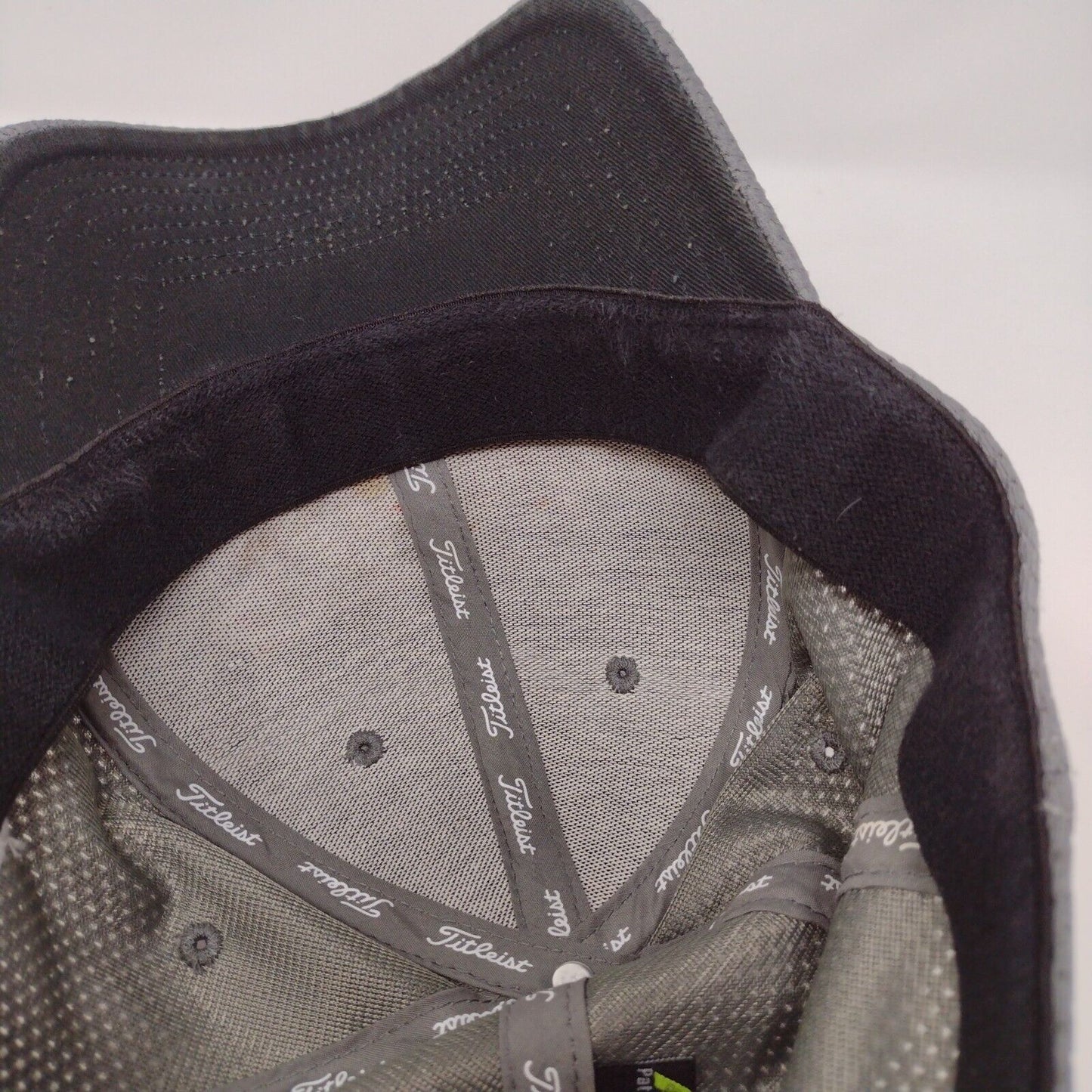 Titleist Pro V1 FJ Fitted Golf Hat Gray M/L Embroidered Vented Holes 6 Panel