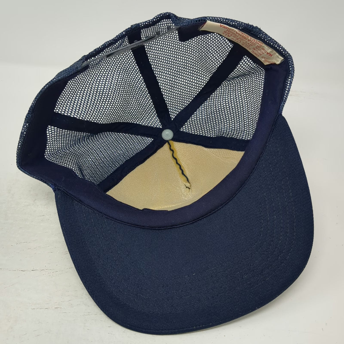 Signature Captain Yellow Scrambled Eggs Mesh Snapback Blue Trucker Hat Vintage
