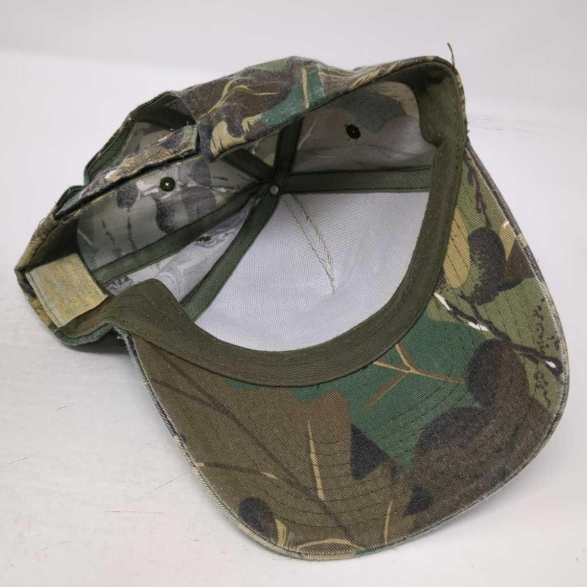 5 Panel Beige Camo One Size Hat Hoss's Steak & Sea 2006 Deer Hunting Outdoor