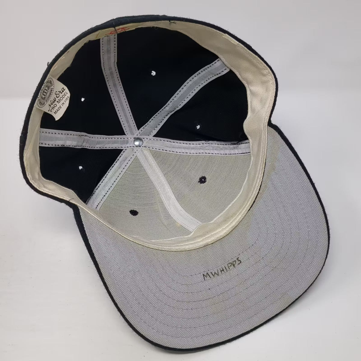 Iowa Hawkeyes NCAA New Era Pro Model Fitted Cap Black Yellow Size 7 5/8 Vintage