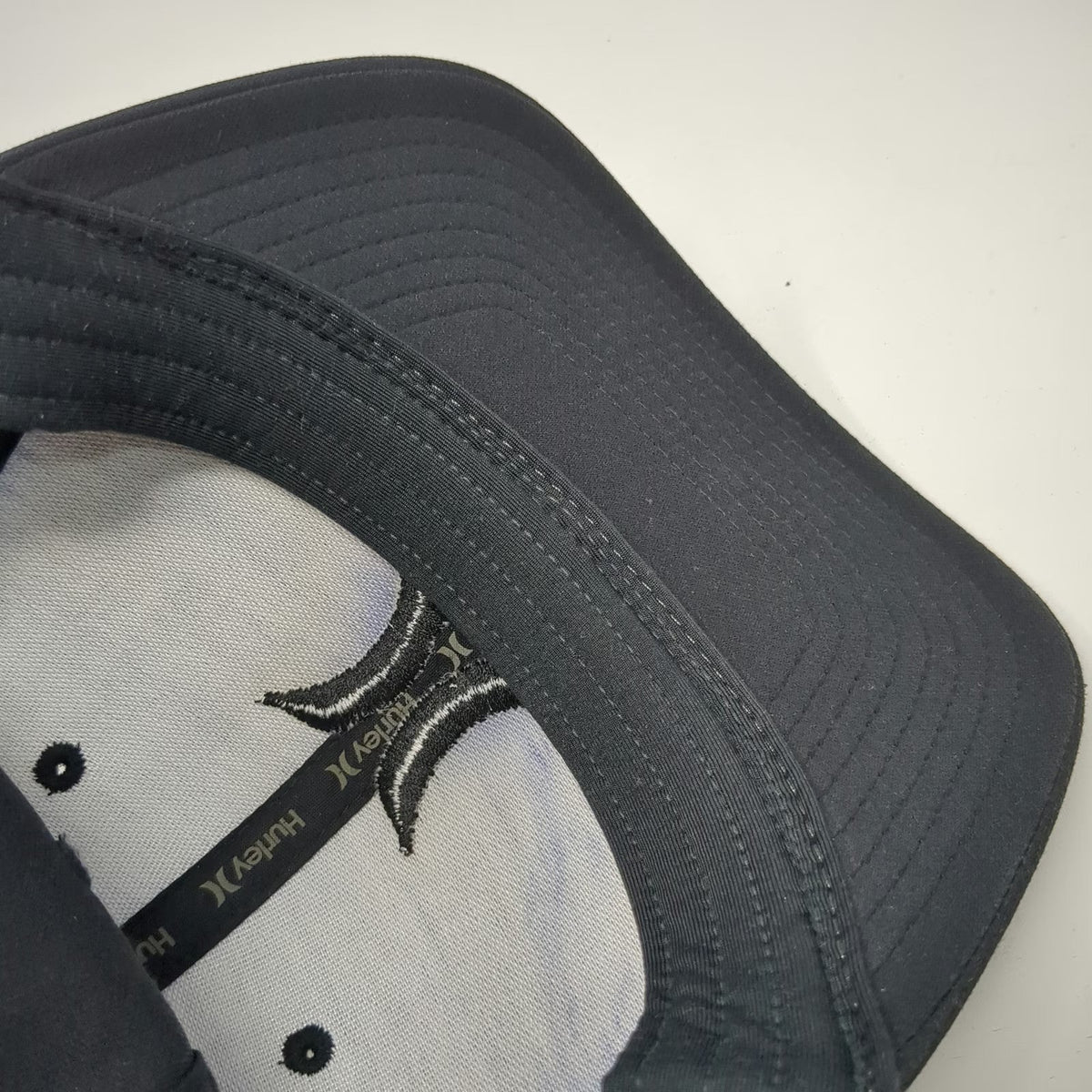 Hurley Baseball Cap Black M Flexfit X20-DRI Embroidered Performance Logo Hat