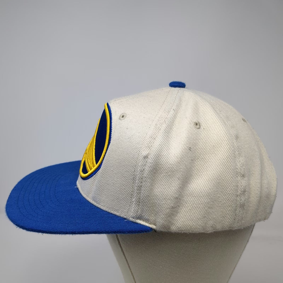 Golden State Warriors NBA Mitchell & Ness Snapback Hat White Blue One Size Flat