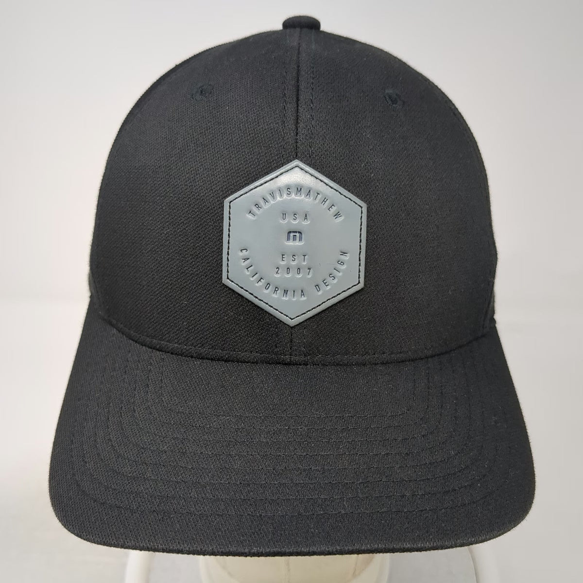 TravisMathew Baseball Cap Black XL Flexfit Rubber Patch California Design Hat
