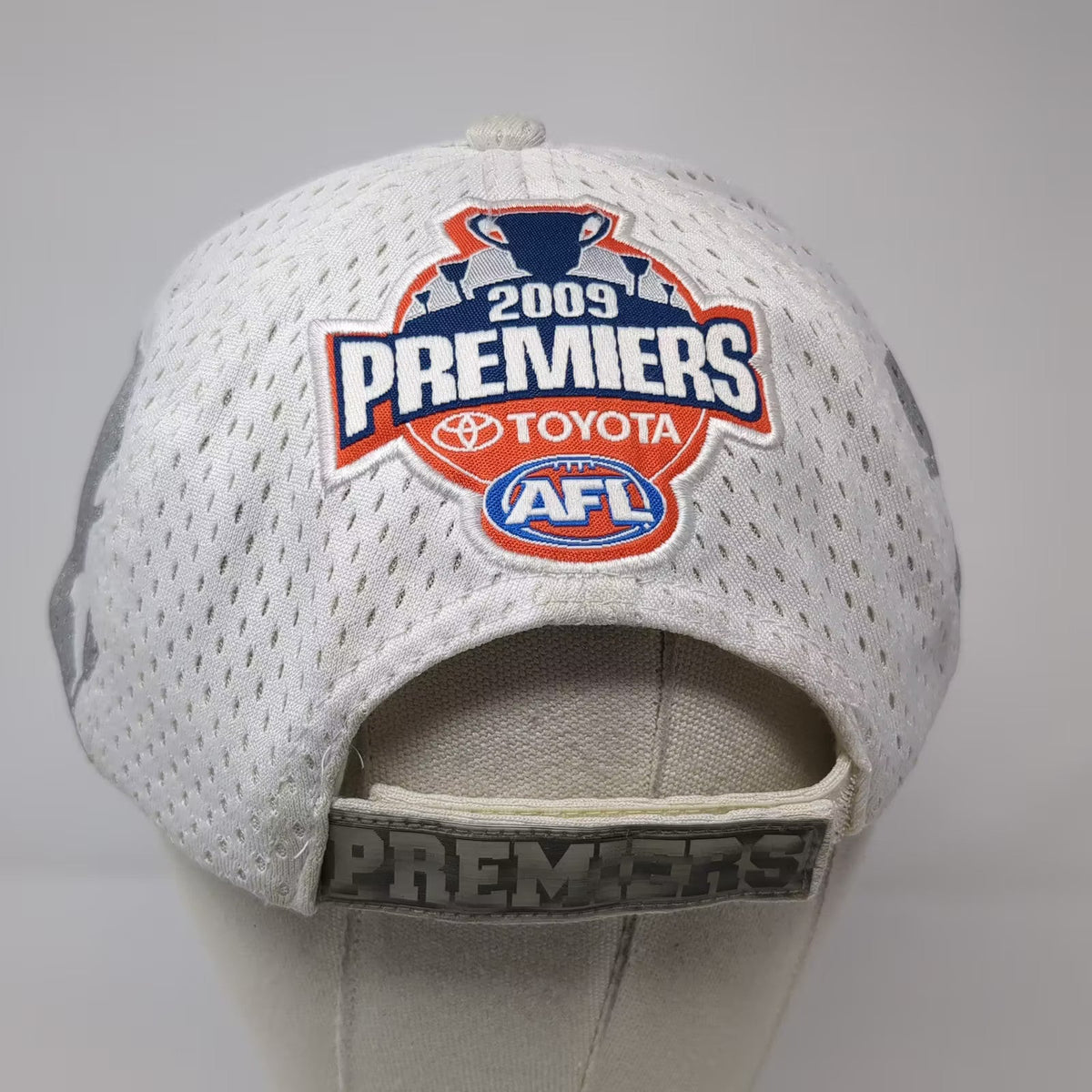 Geelong Cats AFL 2009 Premiers White Gray Strapback Hat OS Cap Embroidered