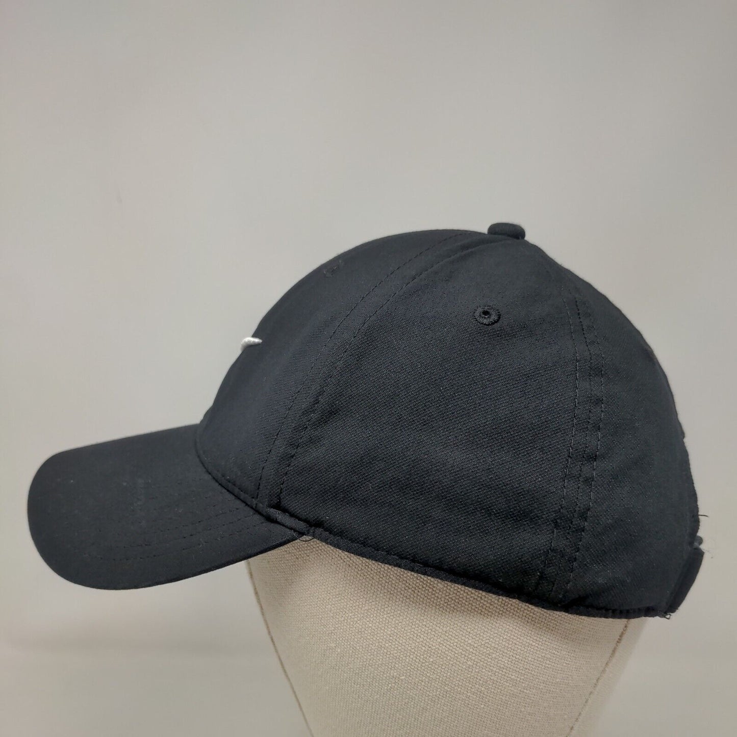 Nike Swoosh Strapback Hat Black OSFM Embroidered Dri-Fit Legacy 91