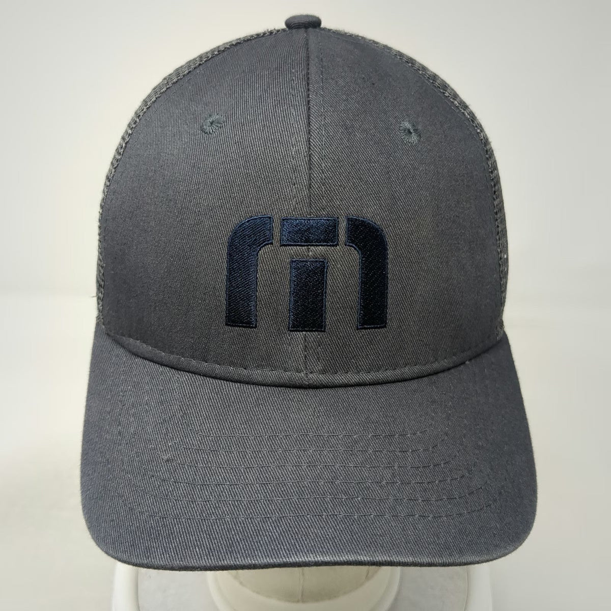 TravisMathew Trucker Hat Gray One Size Snapback Mesh Logo Short Par 4 Exclusive