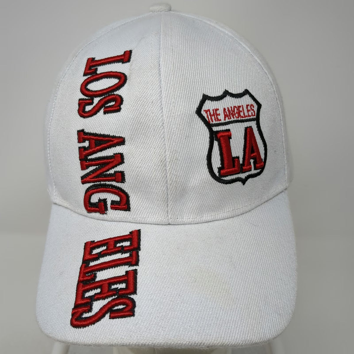 Baseball Cap White One Size Los Angeles LA Shield Red Black Strapback Hat Script