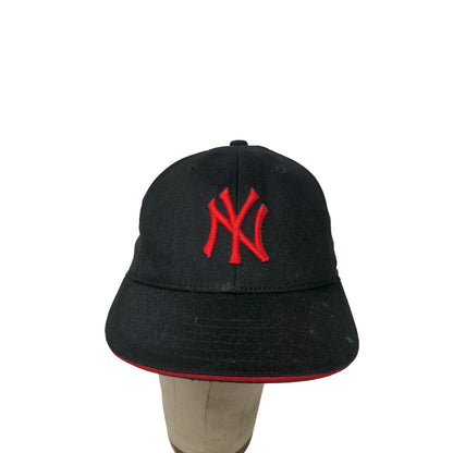 Youth MLB New York Yankees Flexfit Hat Black & Red Embroidered Logo