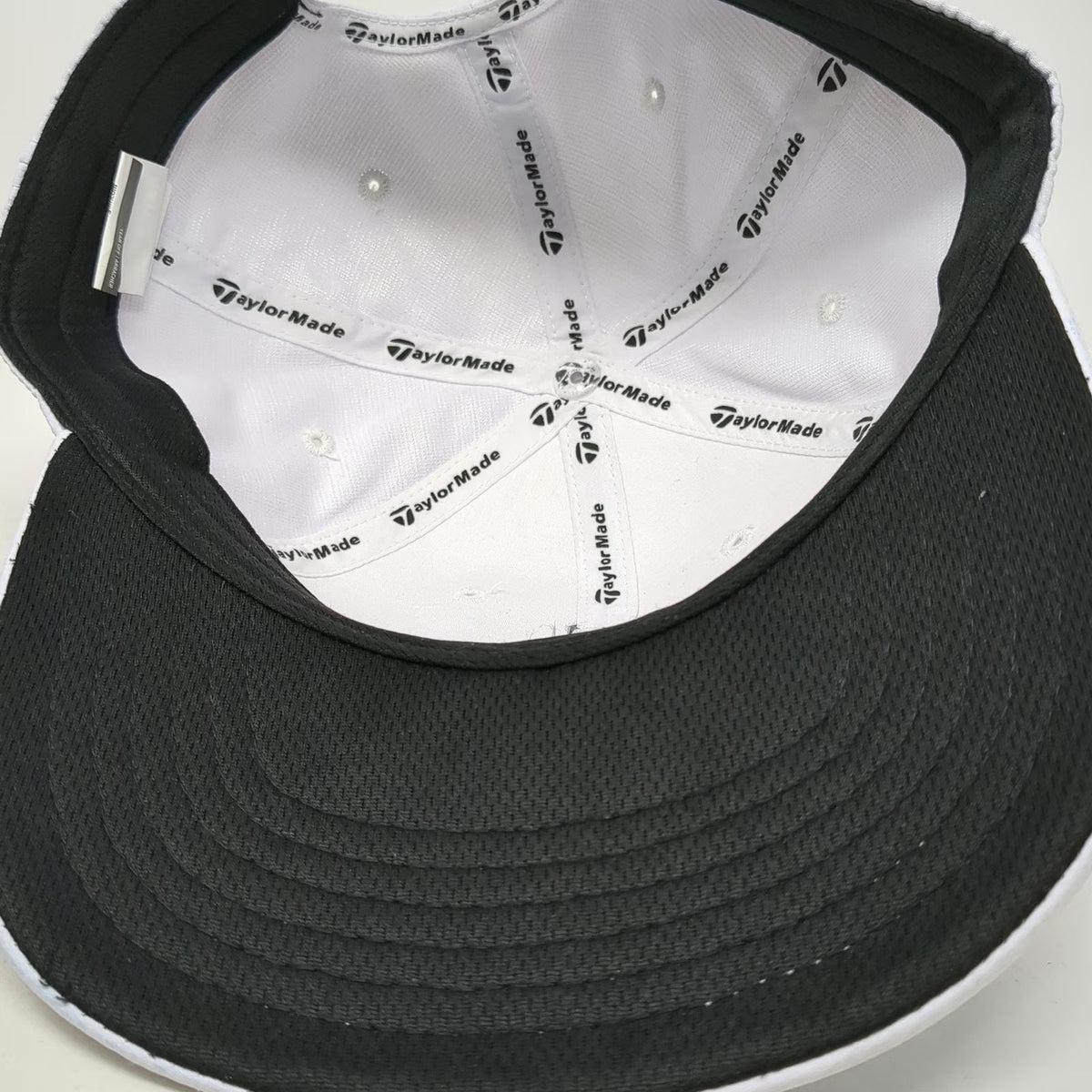 TaylorMade Baseball Cap White One Size River Bend Golf Course Hat Slideback Bird