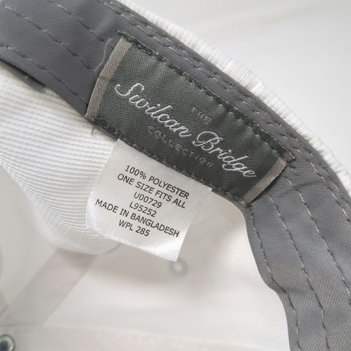 The Swilcan Bridge Collection Baseball Cap White One Size St Andrews Links Hat