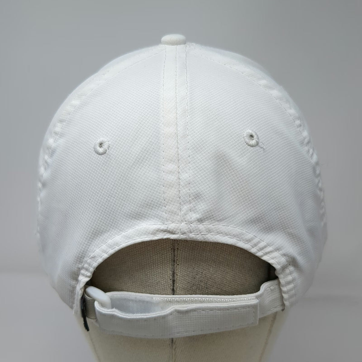 The Swilcan Bridge Collection Baseball Cap White One Size St Andrews Links Hat