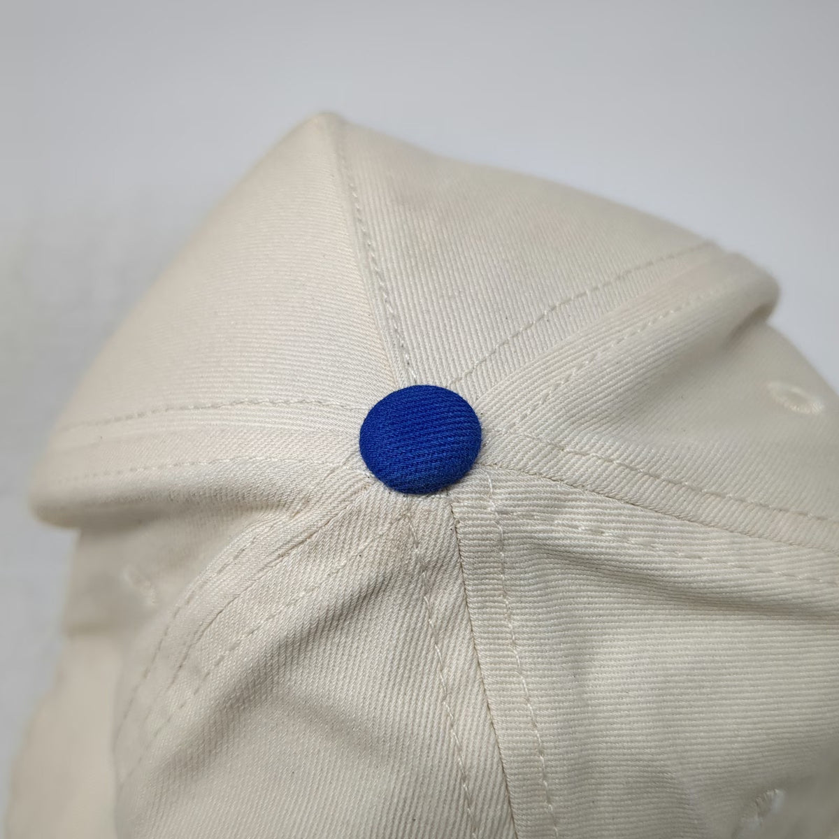 5 Panel White Blue Hat One Size Montucky Cold Snacks Yeehaw Inn Beer Snapback