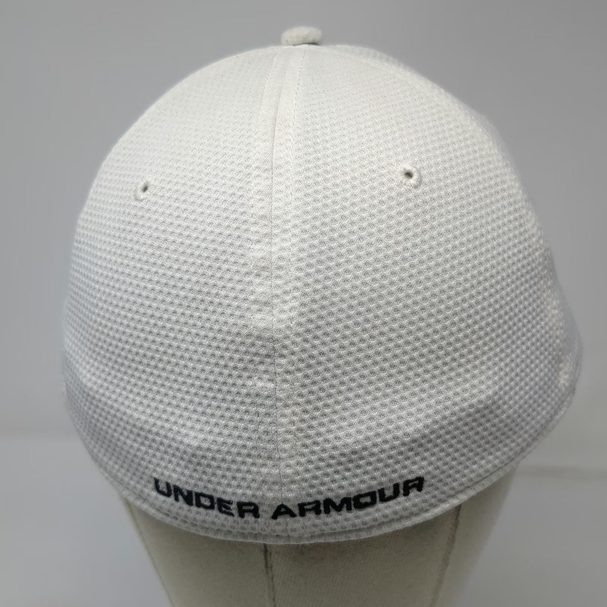 Under Armour Baseball Cap White XL Fitted Logo Polyester Mesh Breathable Hat
