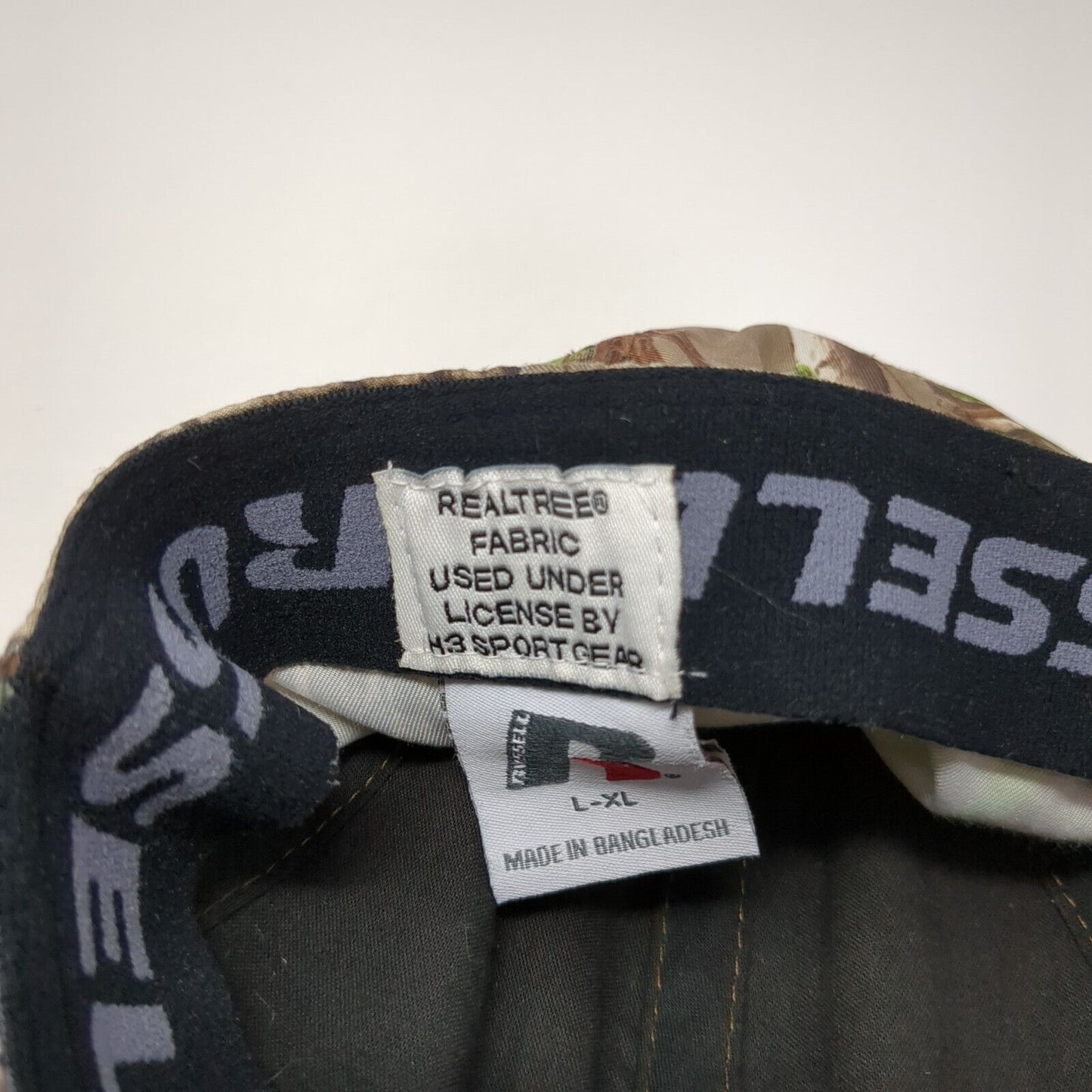 Russell Fitted Hat Camouflage L/XL Lightweight Vented Holes 6 Panel Realtree