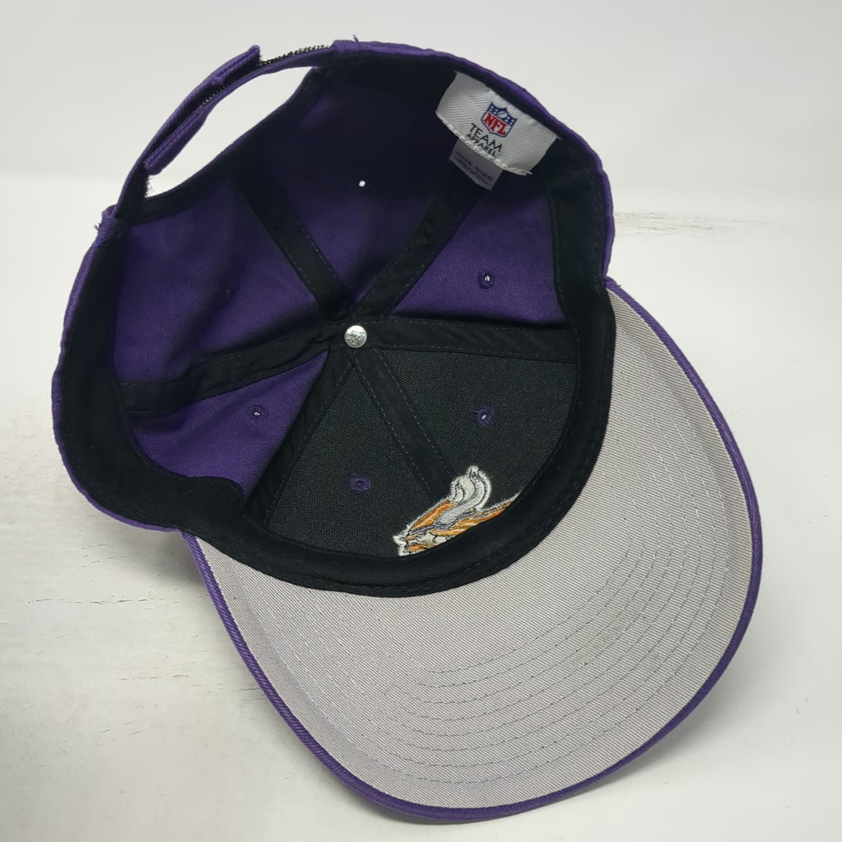 Minnesota Vikings NFL Team Apparel Hat Purple OSFM Strapback Embroidered Logo