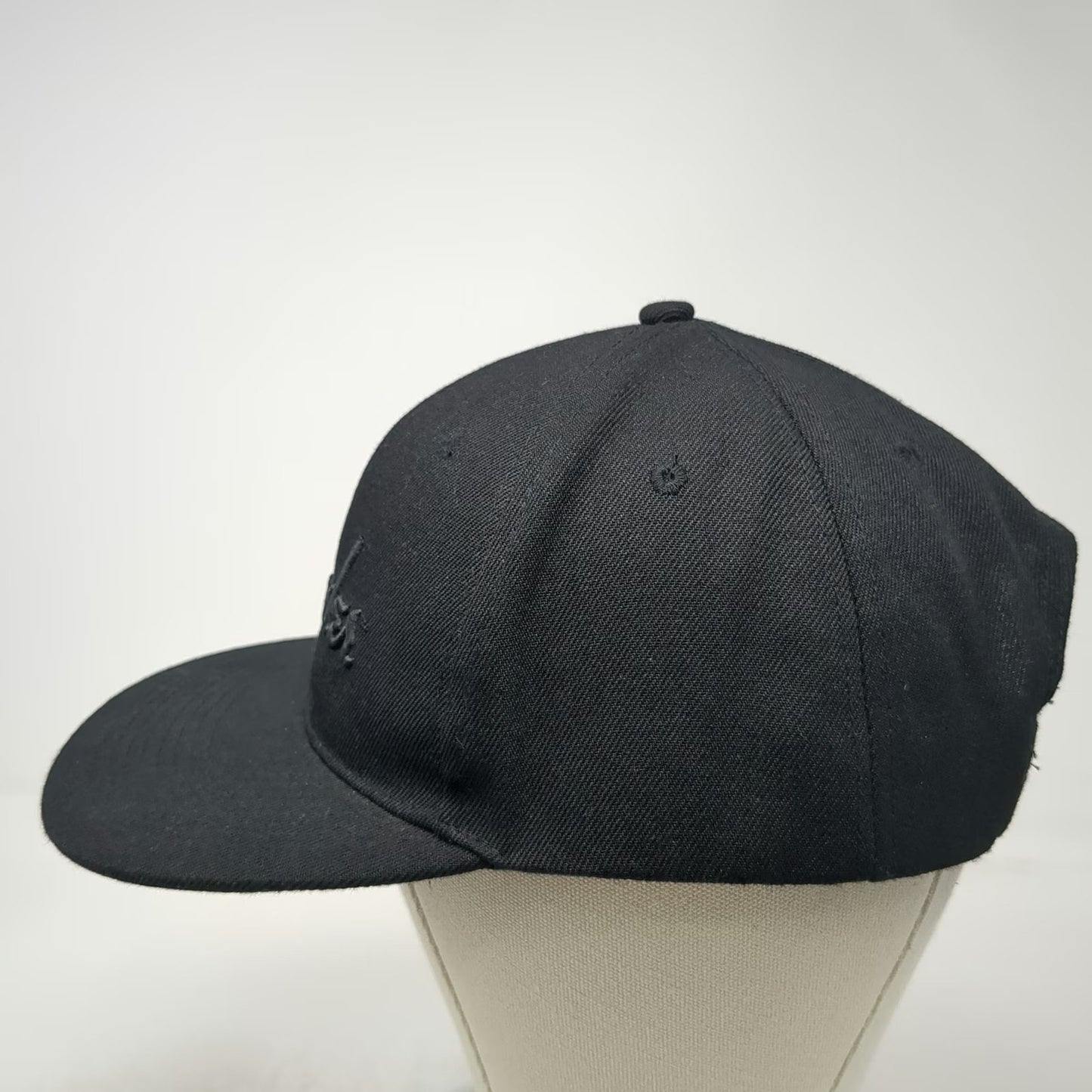 Fender Snapback Hat Black One Size Flat Brim Embroidered Logo Music Gear