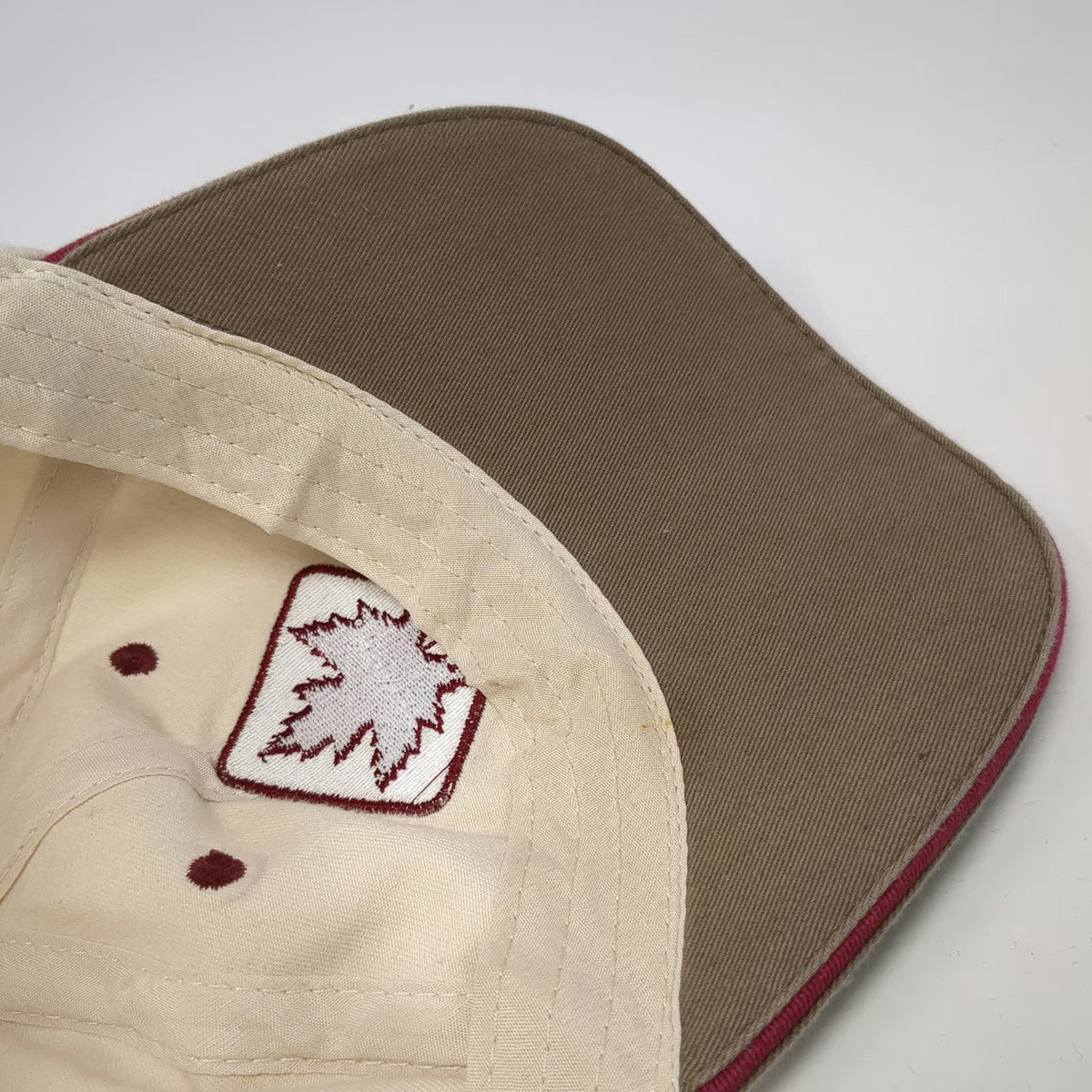 Royal Specialty Baseball Cap Beige One Size Canada Maple Leaf Strapback Hat