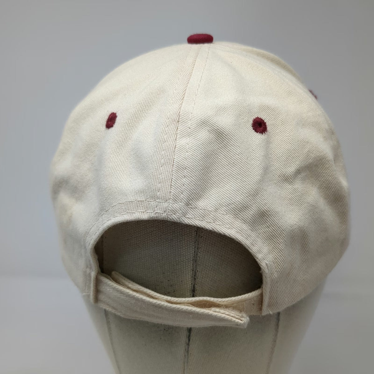 Royal Specialty Baseball Cap Beige One Size Canada Maple Leaf Strapback Hat
