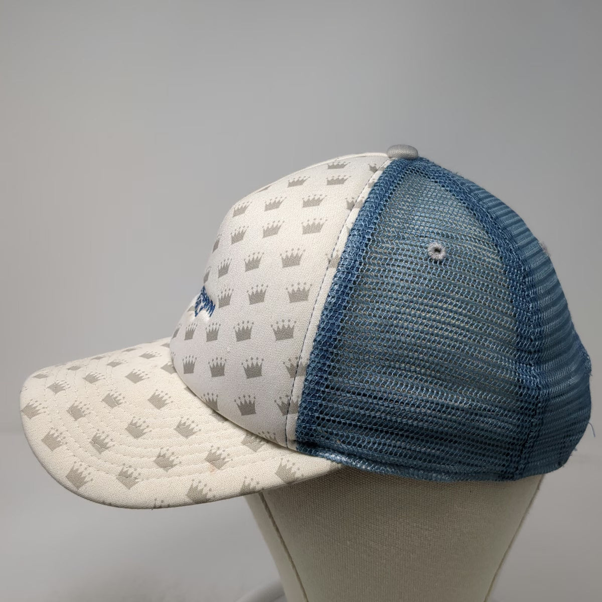 Kingdom Trails Trucker Hat White Blue One Size Crown Pattern Mesh Snapback