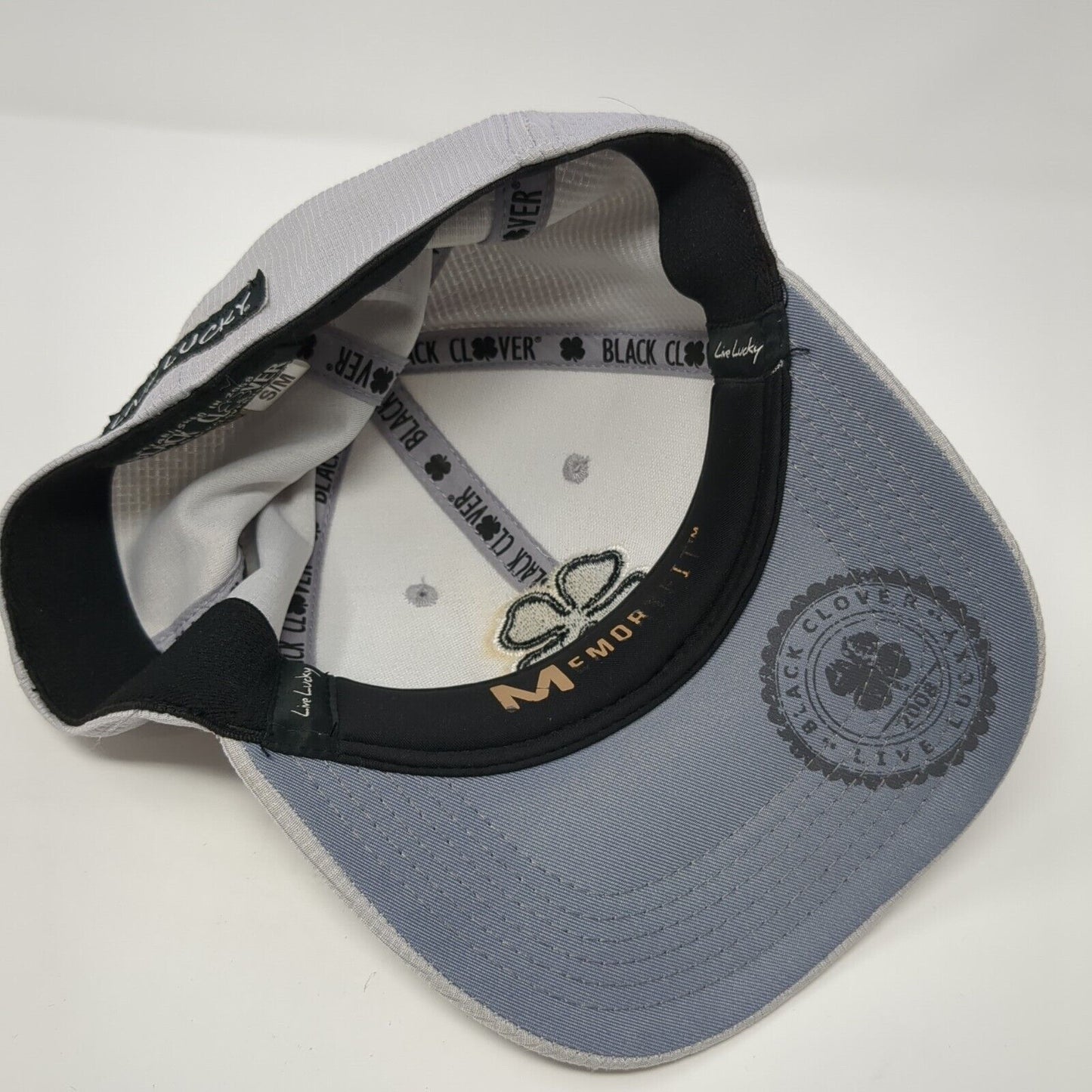 Black Clover Live Lucky Fitted Hat Gray S/M Memory Fit Stretch 6 Panel