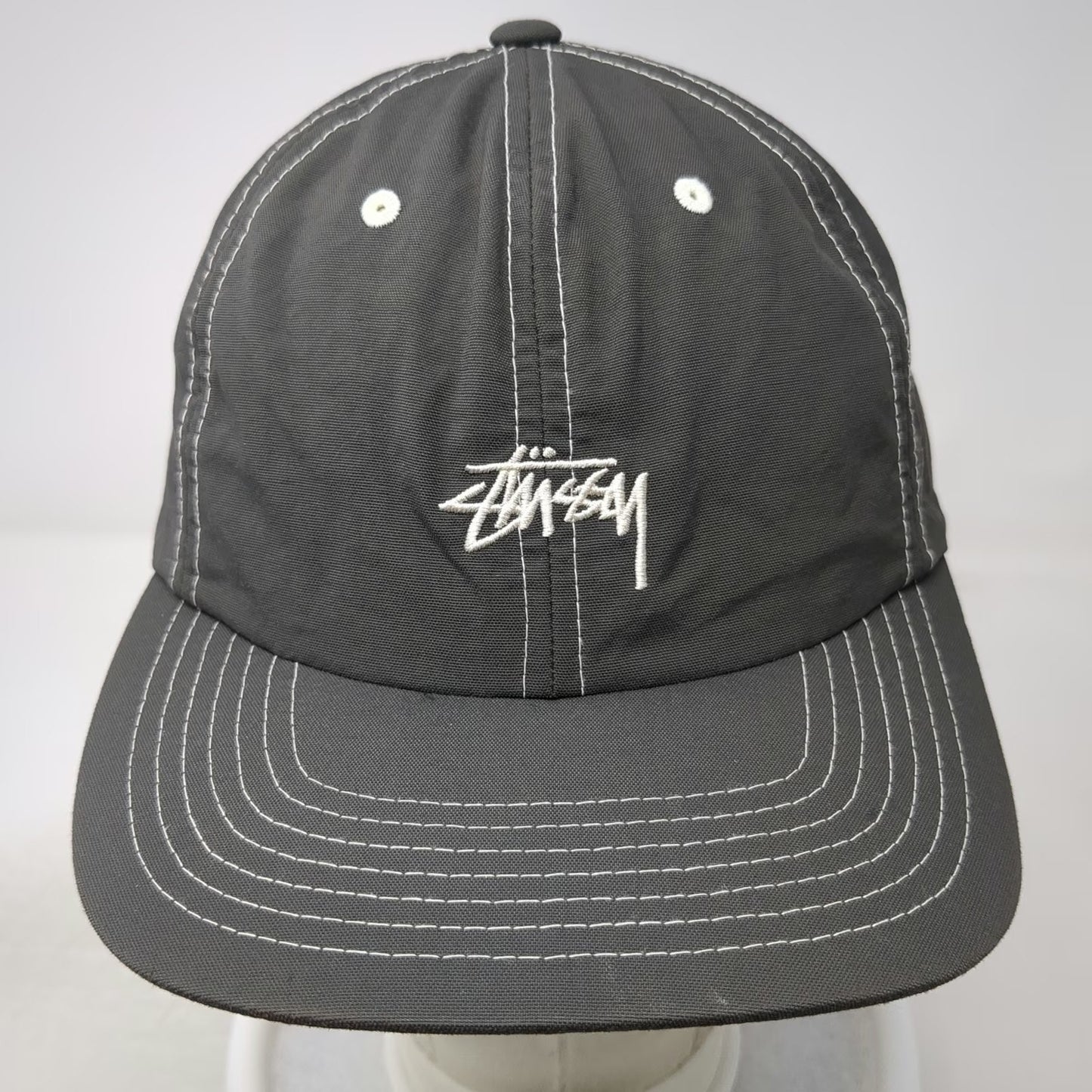 Stüssy Snapback Gray One Size Nylon White Contrast Stitching Logo 6-Panel Hat