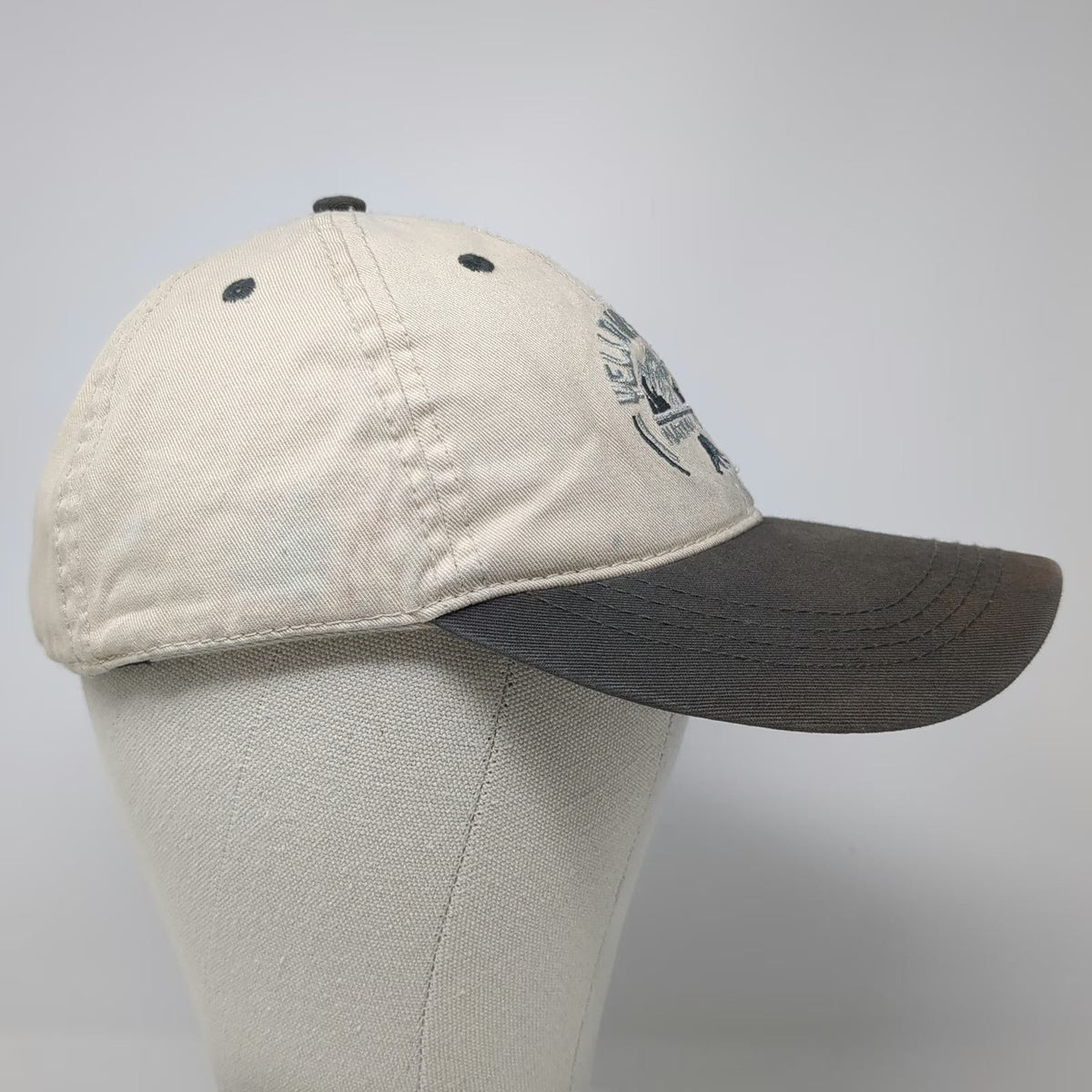 Prairie Mountain Baseball Cap Beige One Size Yellowstone National Park Bear Hat