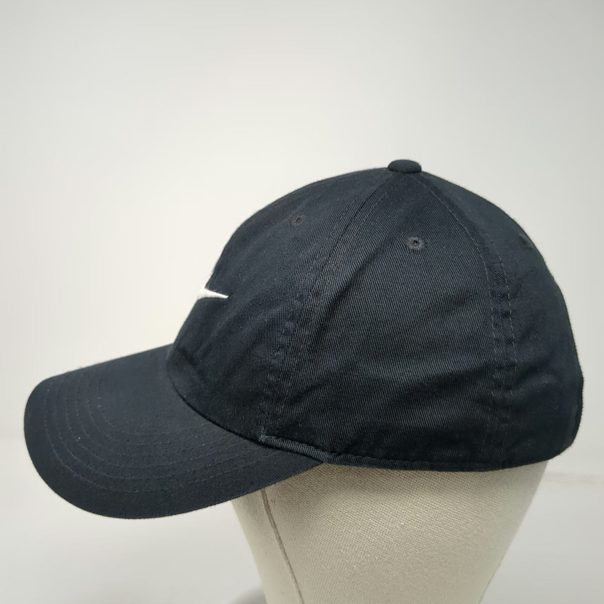 Nike Baseball Cap Black White One Size Adjustable Swoosh Slideback Cotton Hat