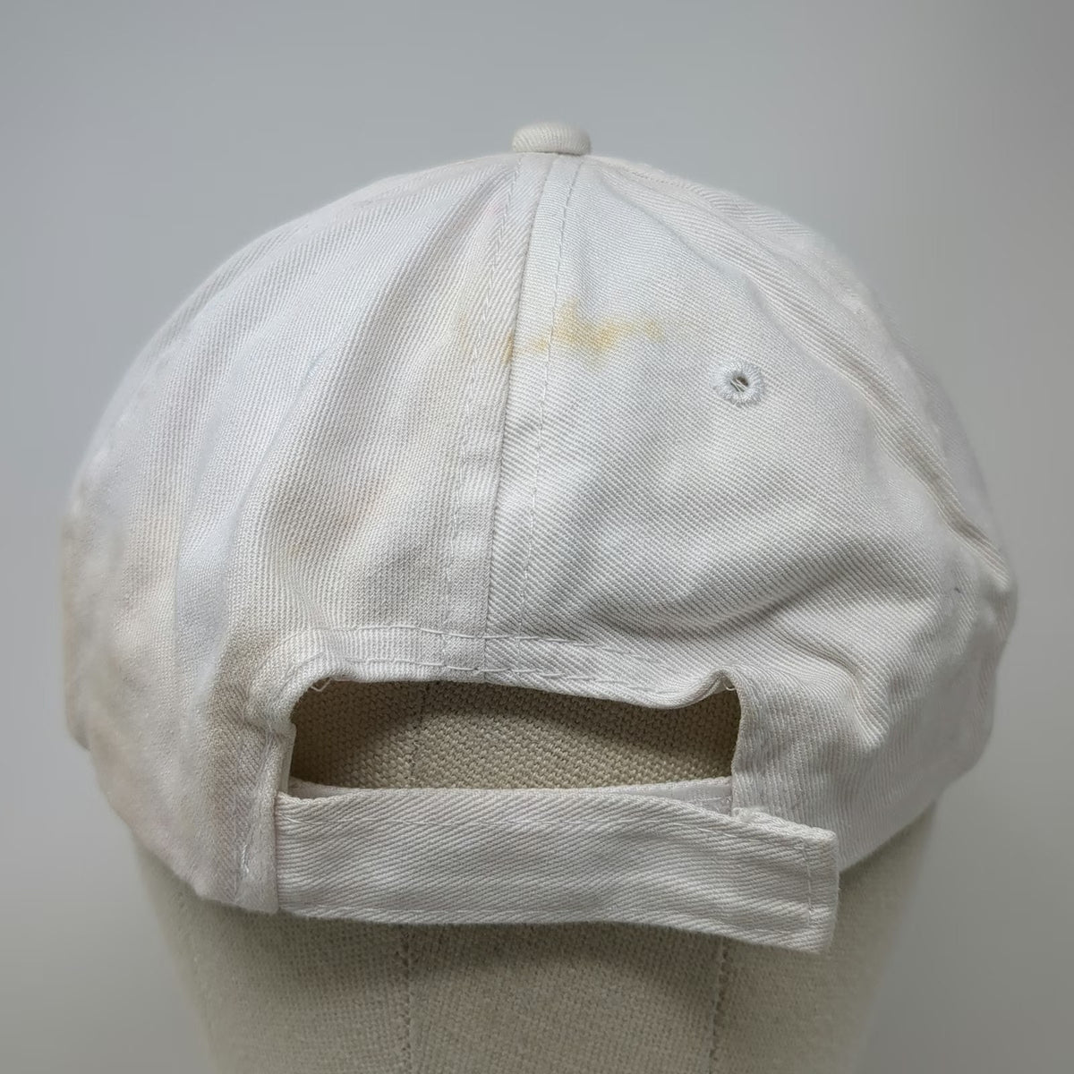 La Roche-Posay Laboratoire White One Size Baseball Cap Strapback Hat Skincare