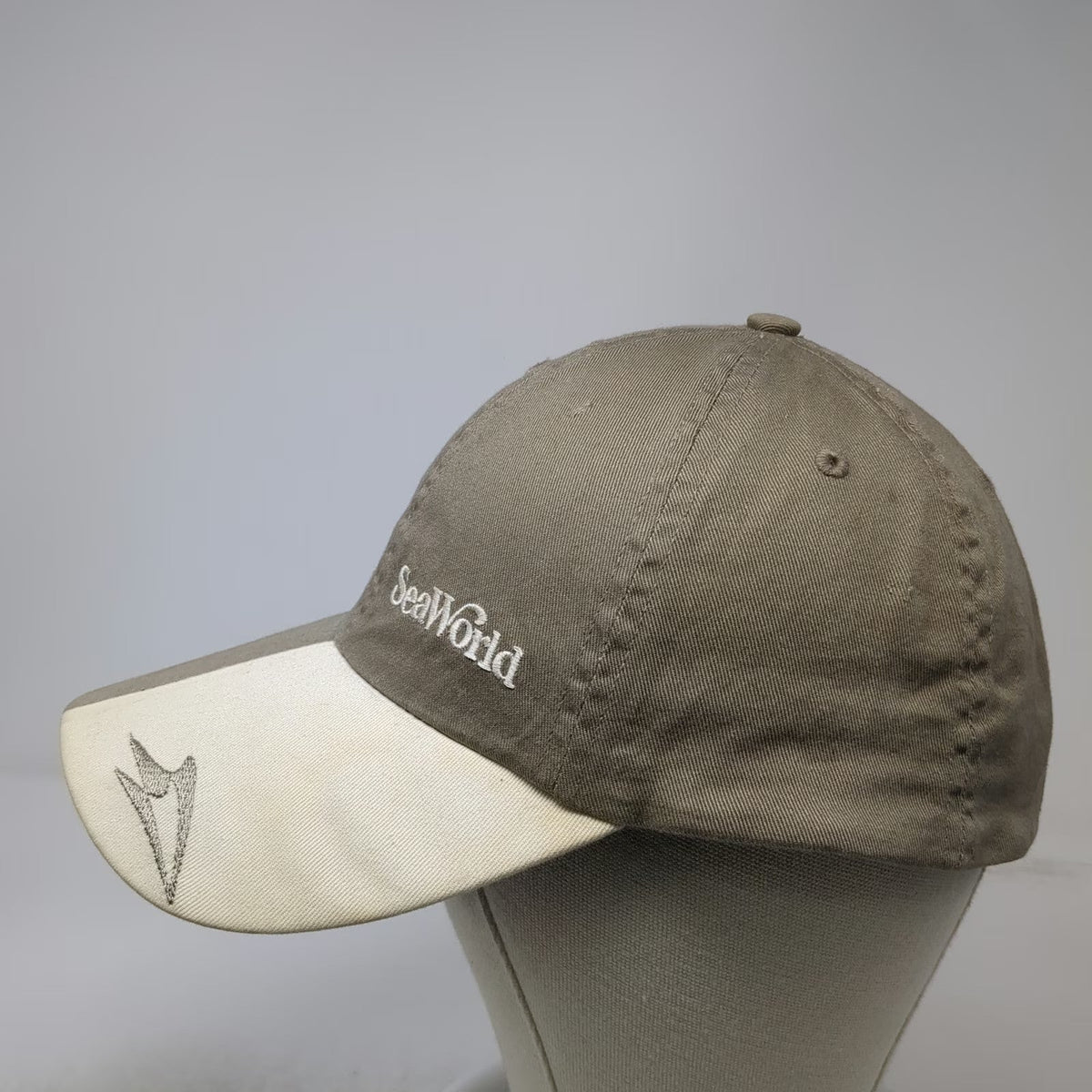 SeaWorld Baseball Cap Brown White One Size Hat Adventure Parks Whale Tail Logo