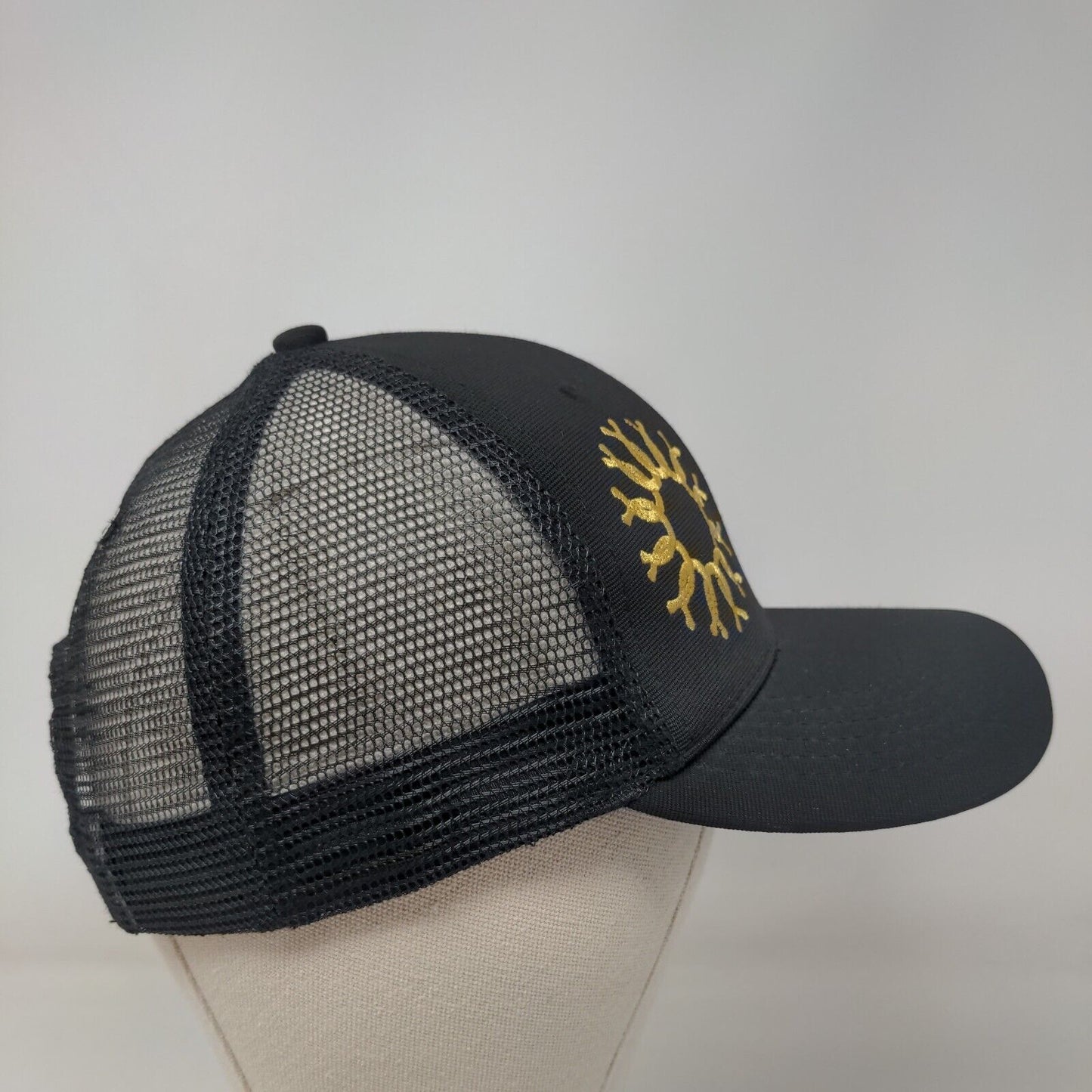 Duende Puerta Sol Del Criadero Snapback Mesh Back Trucker Hat Black One Size