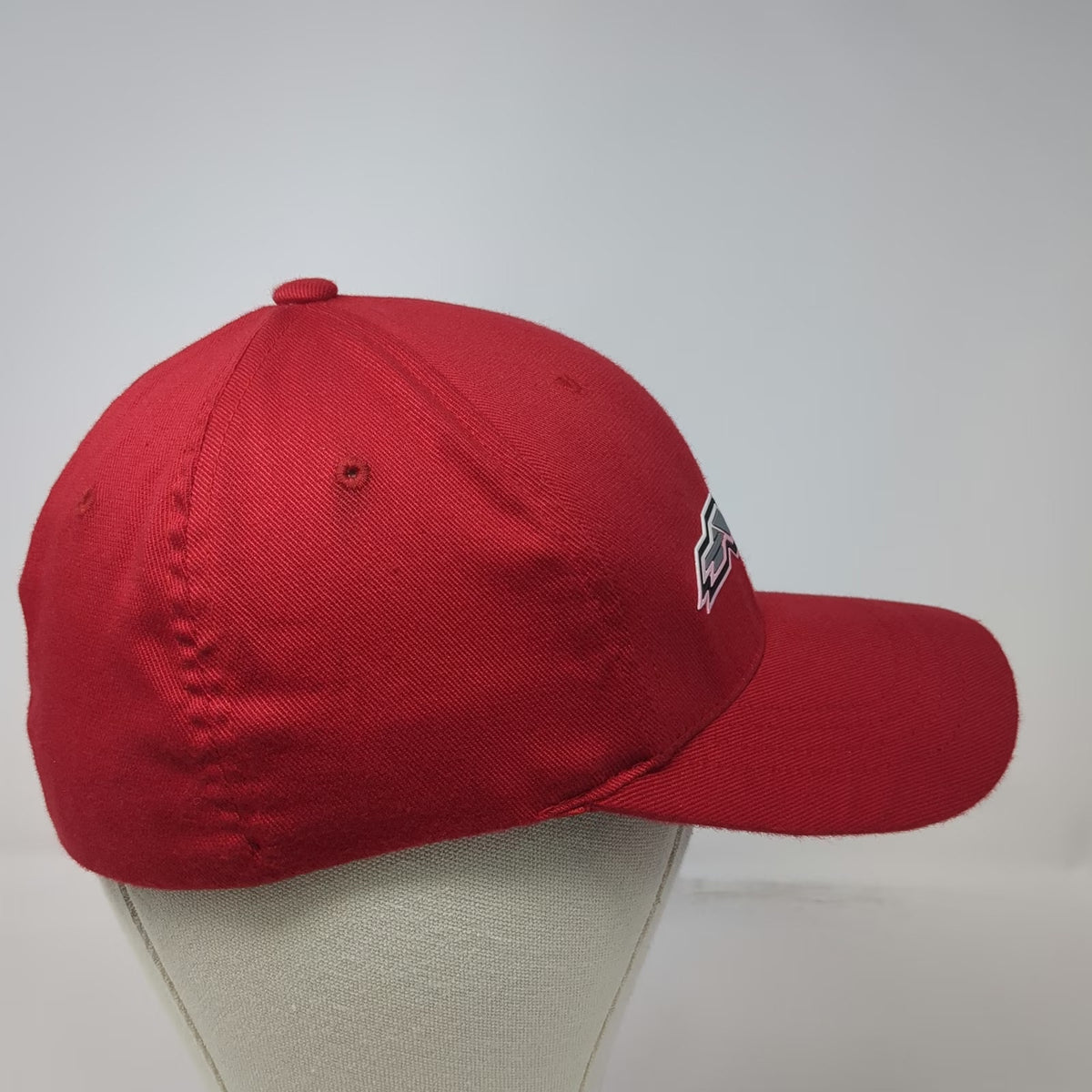 Flexfit Baseball Cap Red M Stretch Fit Embroidered Style Graphic Logo hat