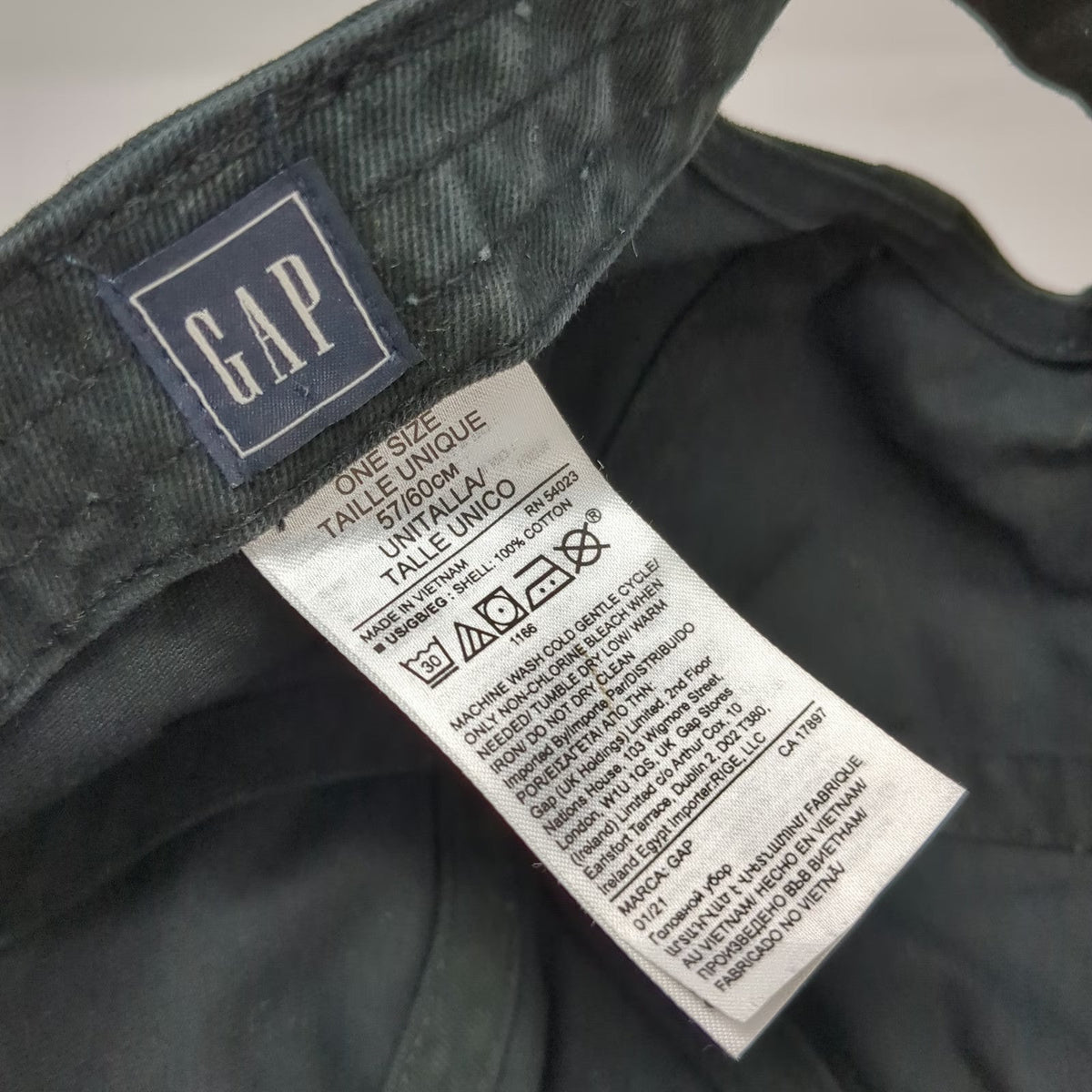 GAP Baseball Cap Black One Size Slideback Cotton Curved Brim Plain Blank Hat