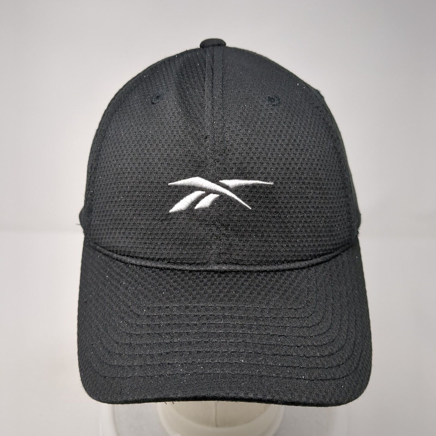Reebok Fitted Hat Black L/XL Embroidered Flexfit Breathable 6 Panel Polyester