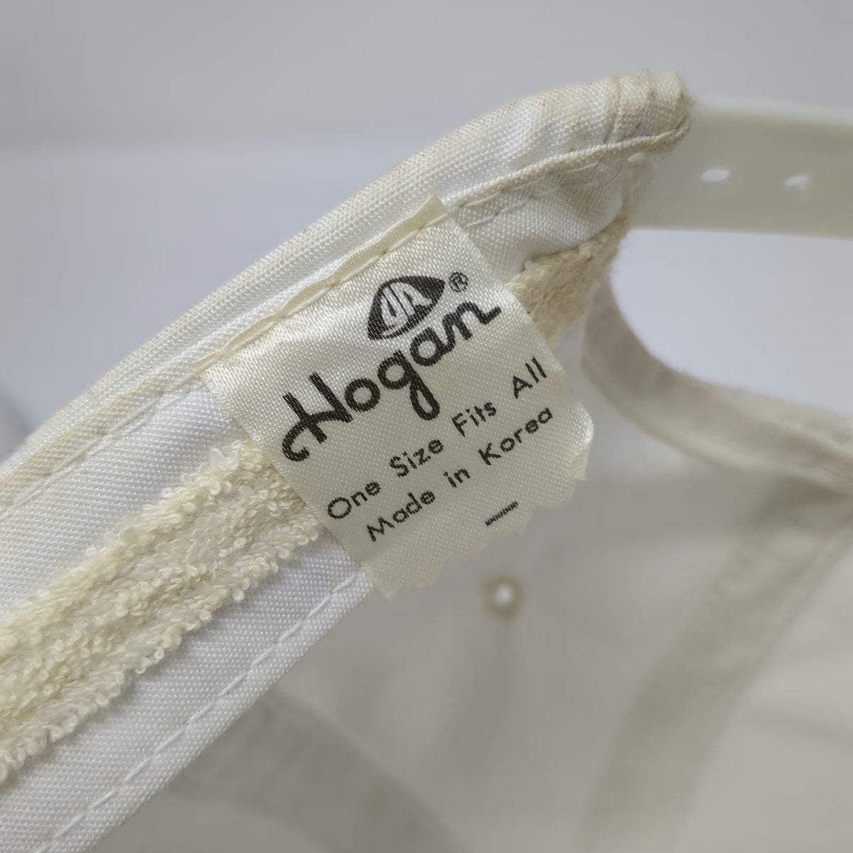 Hogan 5 Panel White One Size Rope Snapback Golf Hat Green Underbrim Script Logo