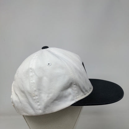 N8°6 Brooklyn Twenty Snapback Hat White 57 cm Adjustable Capio The Unique Leader