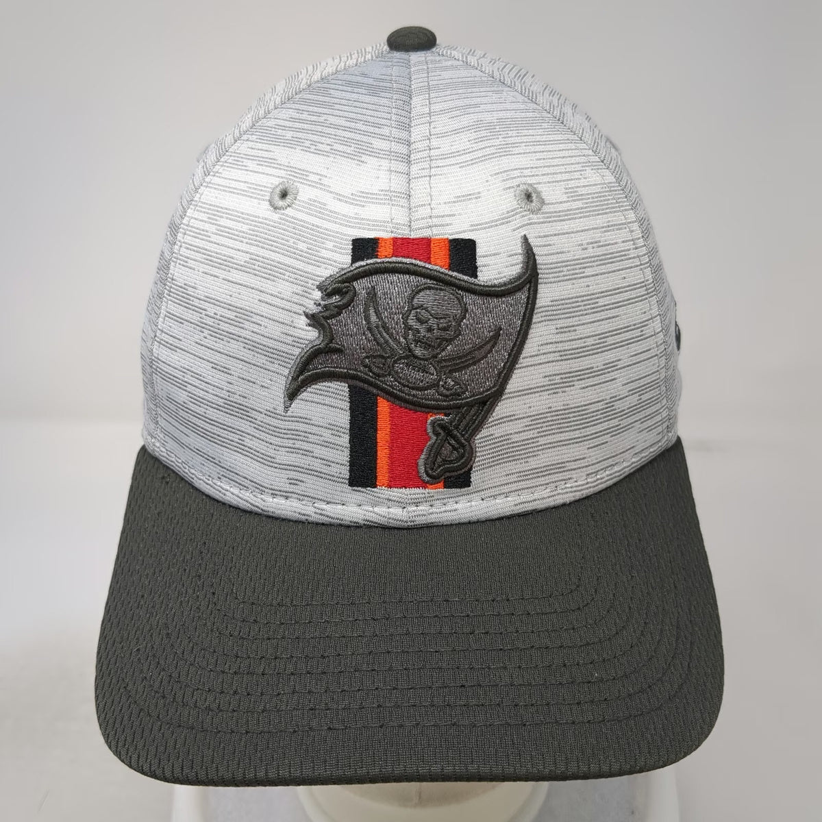Tampa Bay Buccaneers NFL New Era Cap Gray L Joseph 32 Flag Logo Stretch Fit Hat