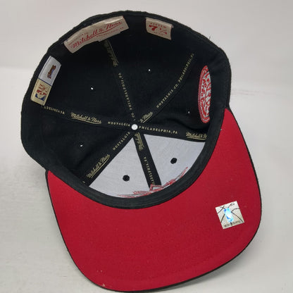 Philadelphia 76ers NBA Mitchell & Ness Cap Hat Black 7 1/4 Fitted Iverson HWC