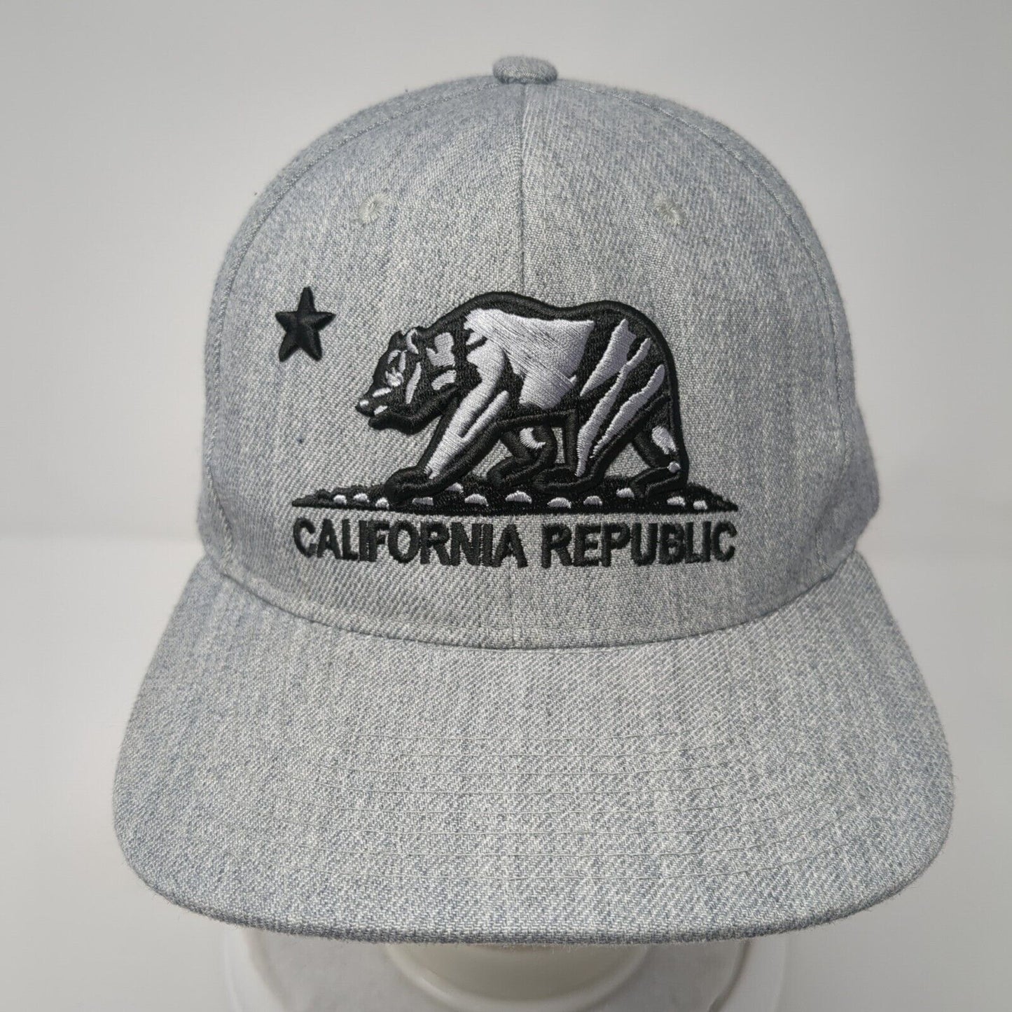 California Republic Snapback Hat Gray One Size Adjustable Embroidered Pit Bull