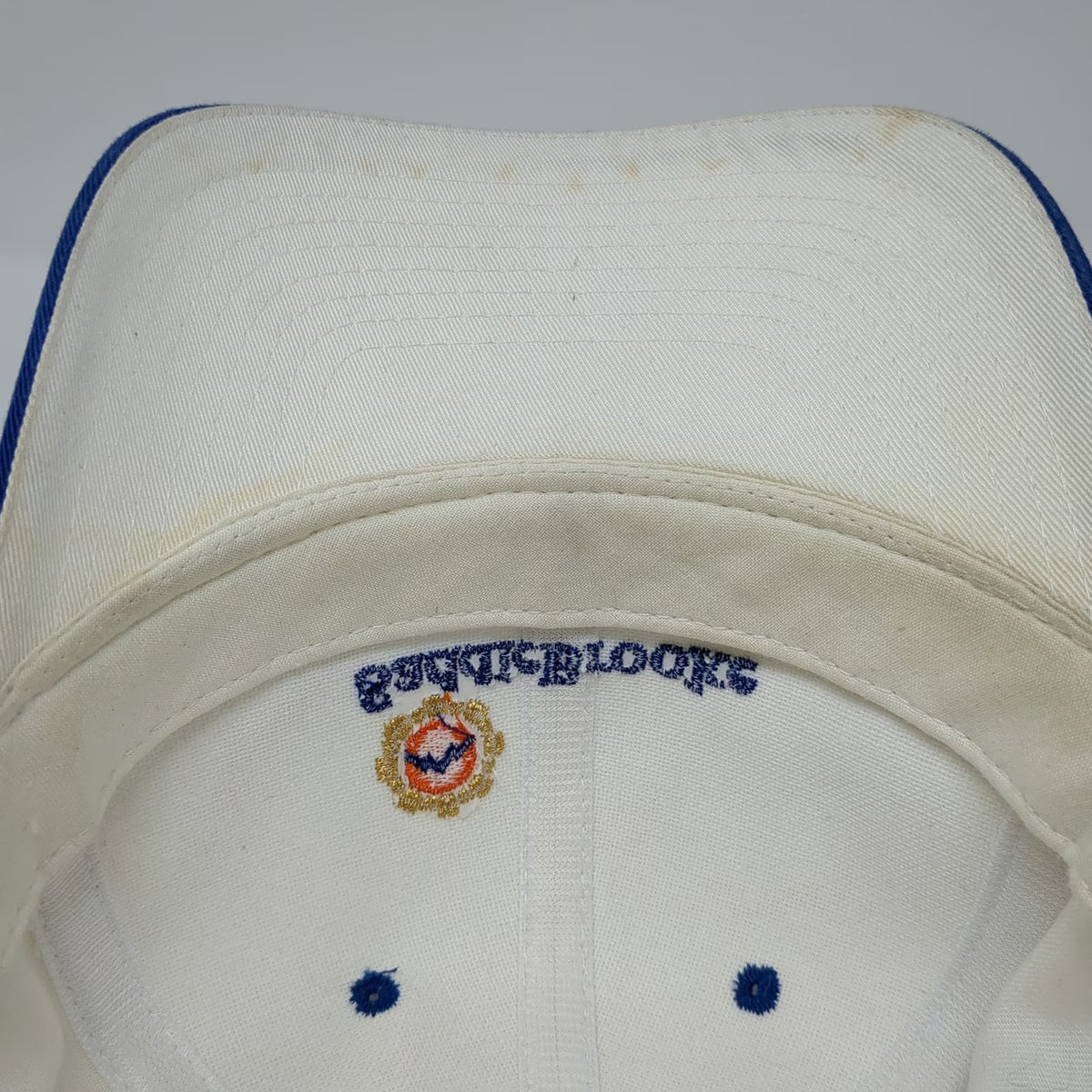 Town Talk SaddleBrooke White Blue Baseball Cap Hat OSFM Strapback Embroidered