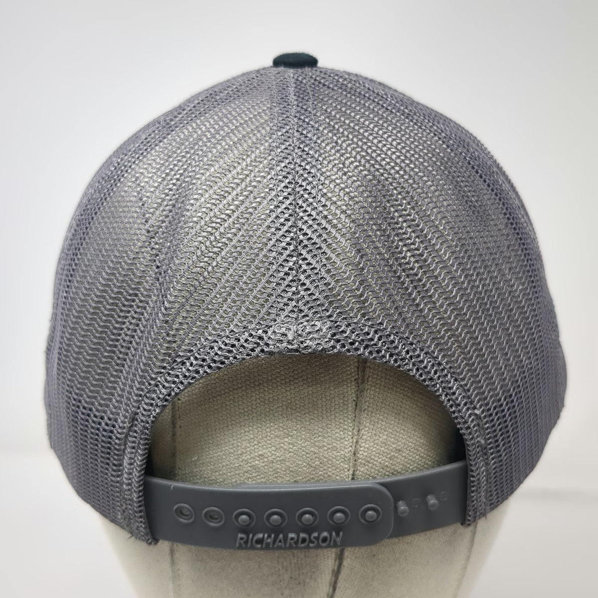 Richardson Trucker Hat Black Gray OSFM Snapback Mesh Merck Animal Health Bull