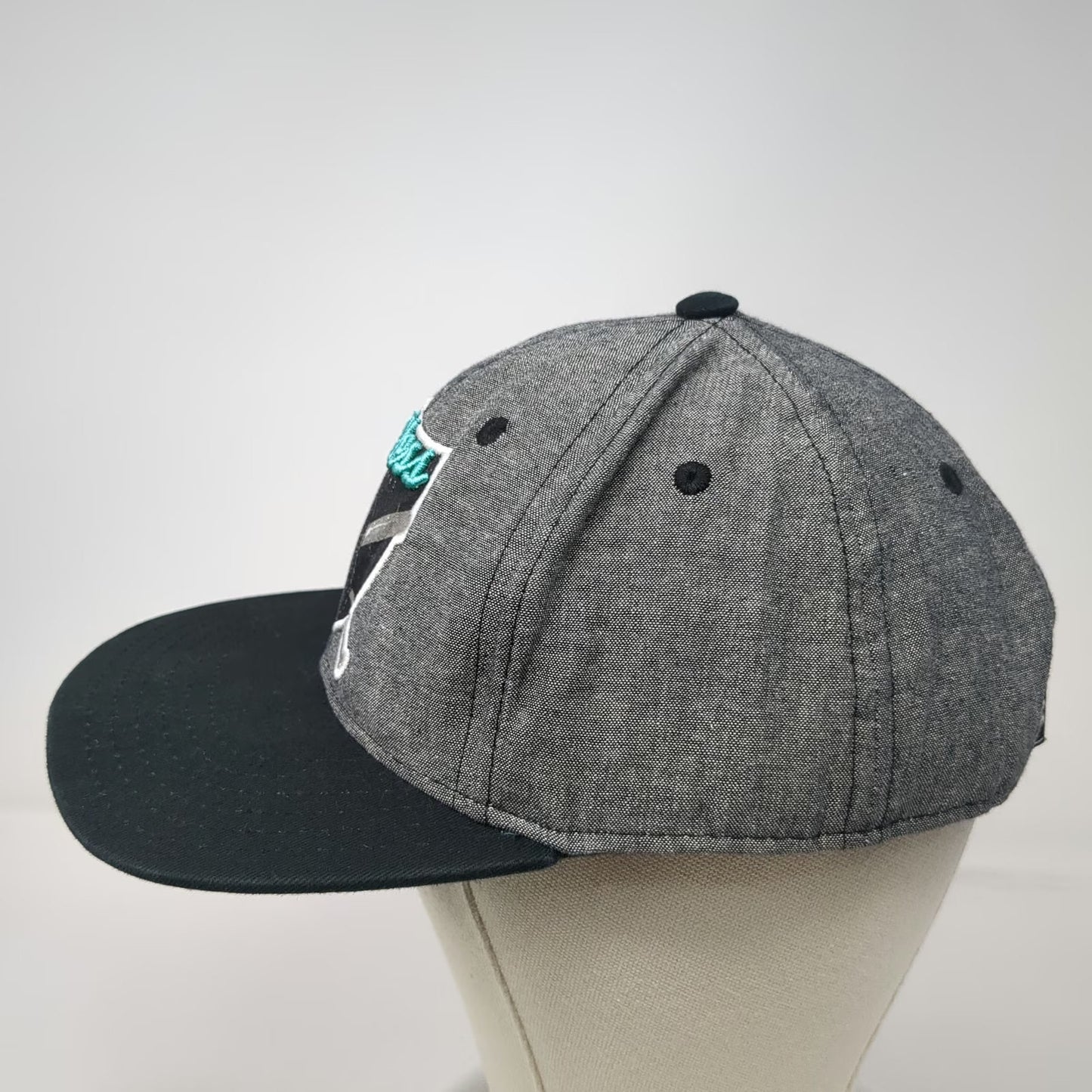 Young & Reckless Gray Snapback Hat One Size Shield Logo Mask Baseball Bats Blue