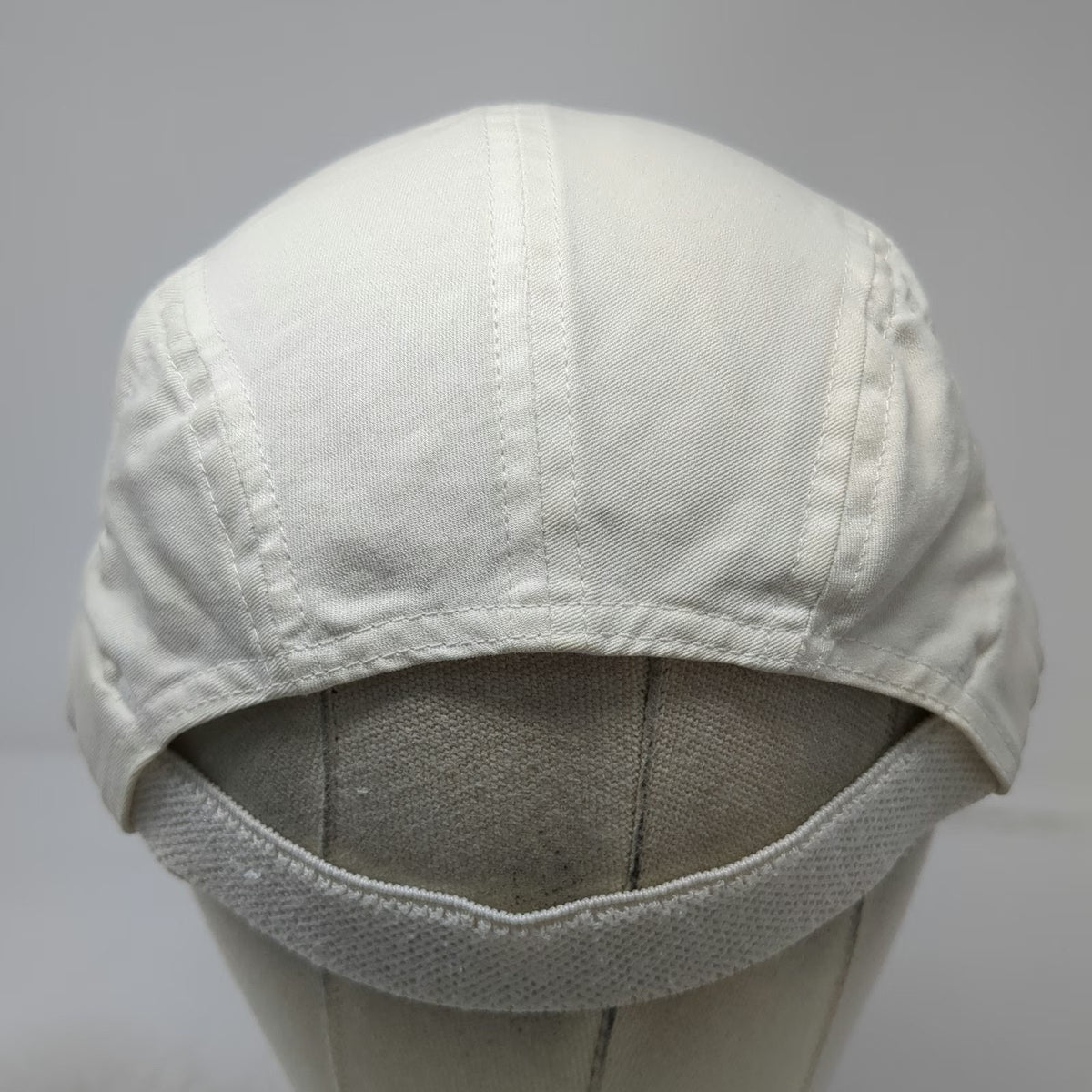 Nike Baseball Cap White One Size Golf Swoosh Hat Elastic Back Cotton Blend