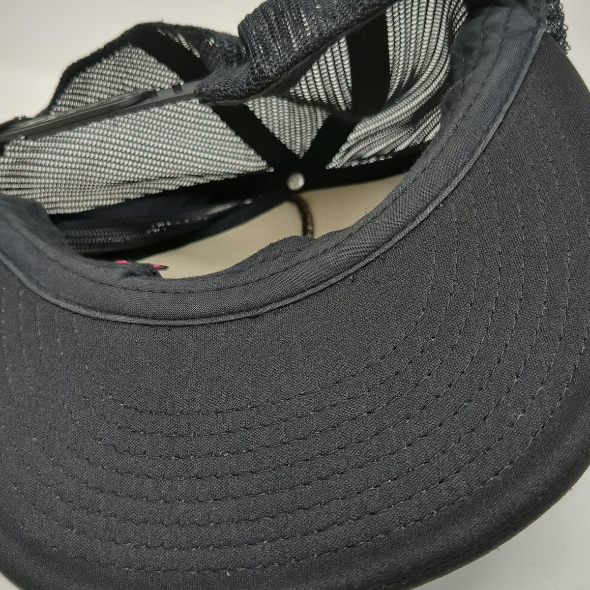 Volcom Trucker Hat Black One Size Skull Graphic Mesh Back Flat Brim Snapback