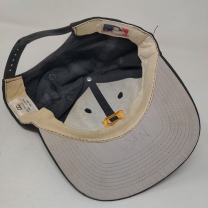Outdoor Cap Men's Snapback Hat Black Size S-M Embroidered Pittsburgh Pirates MLB