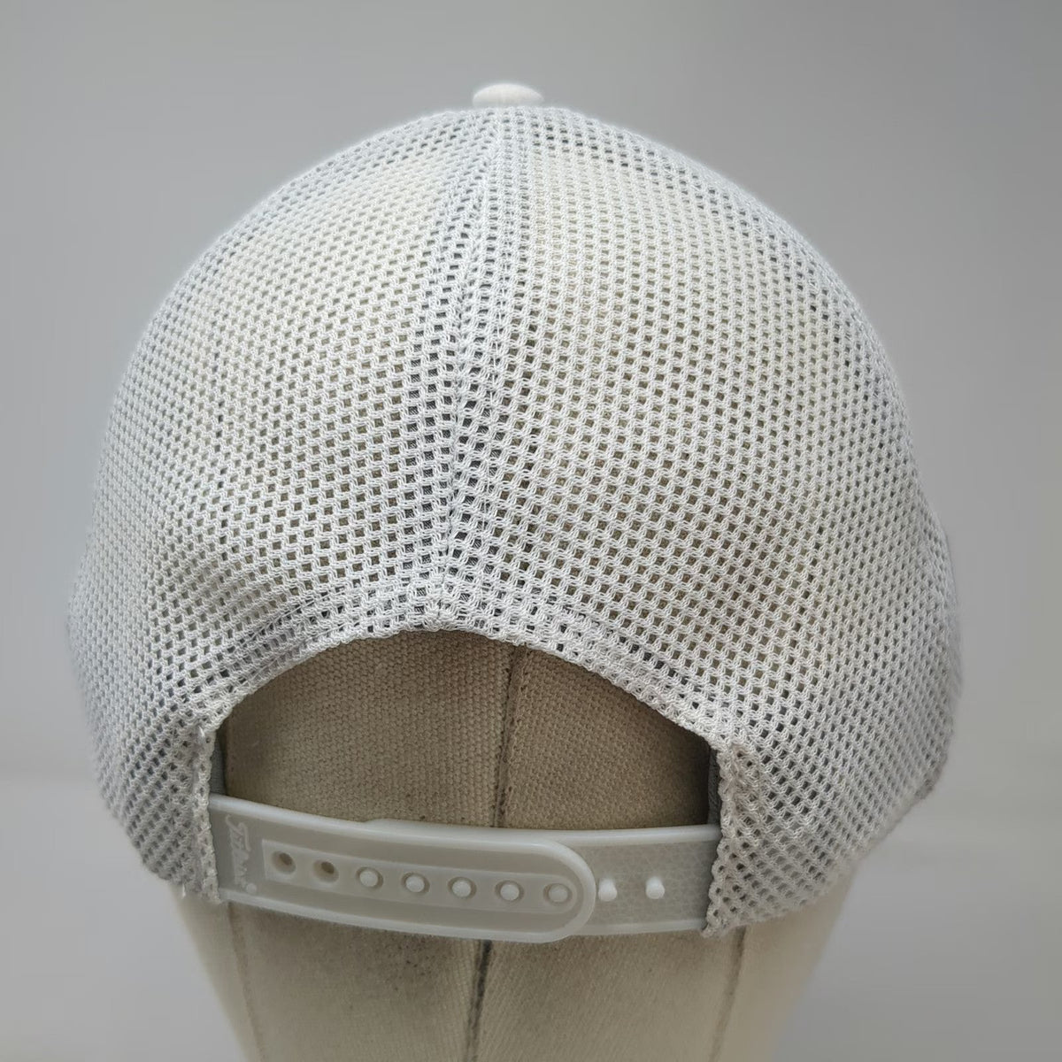 Titleist Trucker Hat White One Size Mesh Back Coto De Caza Golf Snapback Cap