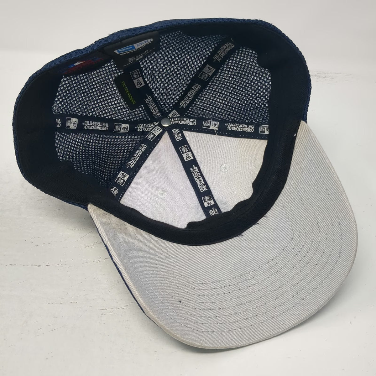 New Era Seattle Mariners MLB Blue White L Baseball Cap Hat Mesh Stretch Fitted
