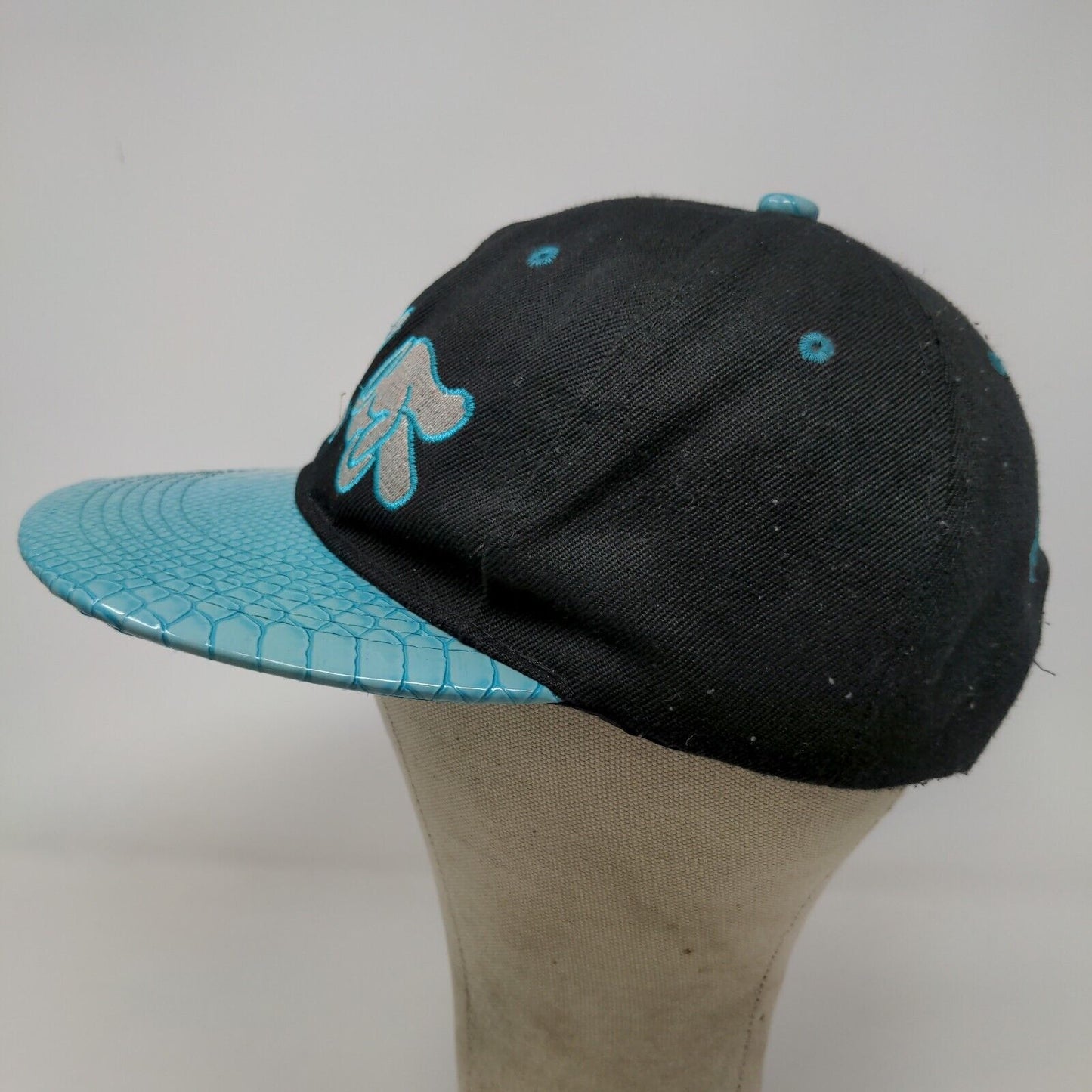 New League Men's Snapback Hat Black Blue Size OSFA Embroidered Rock Paper Cut